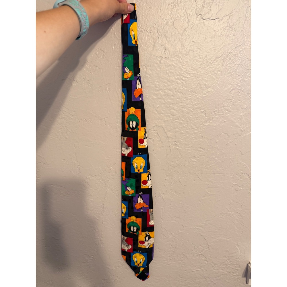 Vintage 1993 Looney Tunes Mania Silk Tie Bugs Bunny Tweety Marvin the Martian
